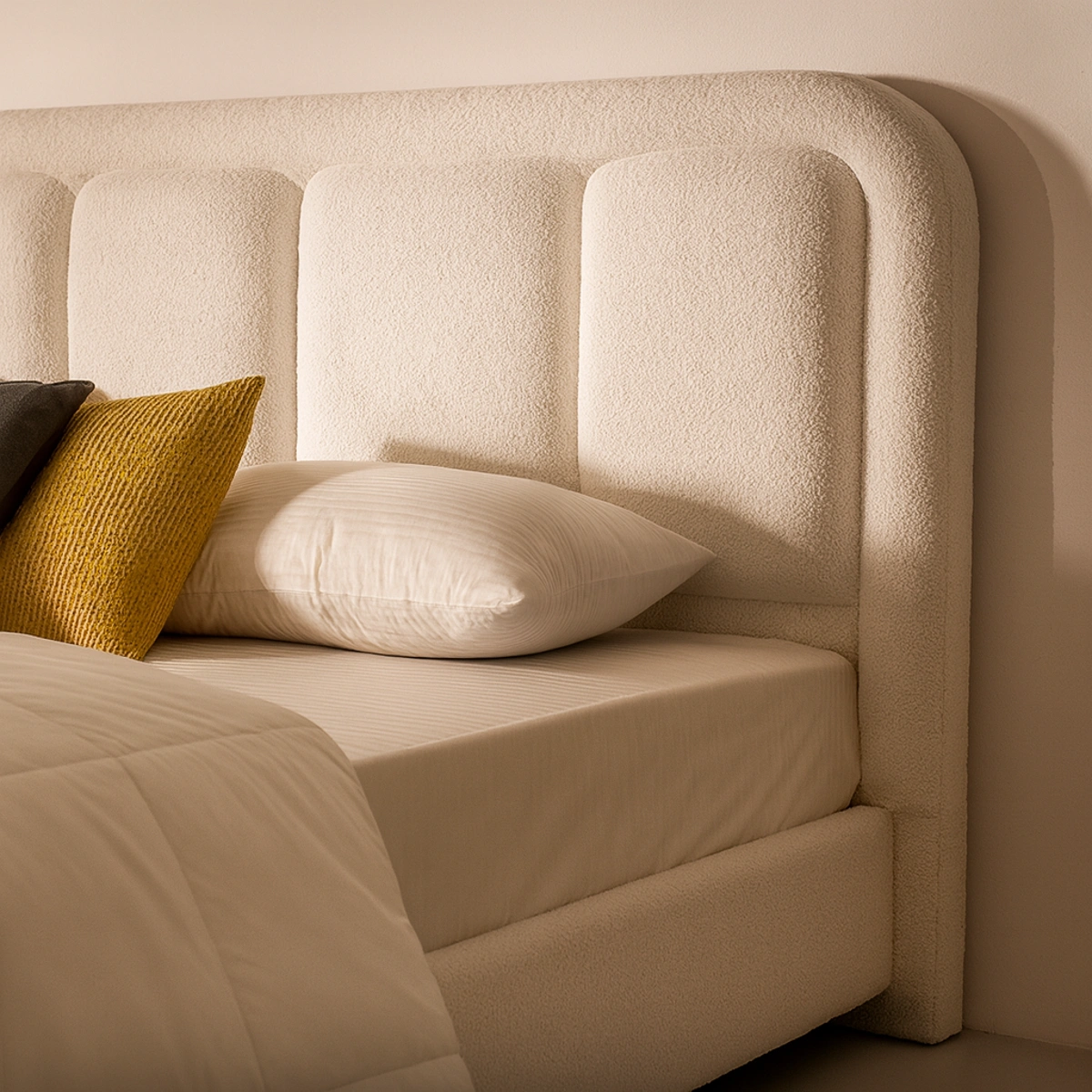 SolvieraPlush-Bed-2.webp
